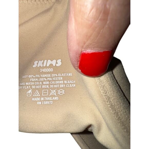 SKIMS  Underwire DEMI BRA SIZE 34DDD Nude . Kim Kardashian - Picture 2 of 4